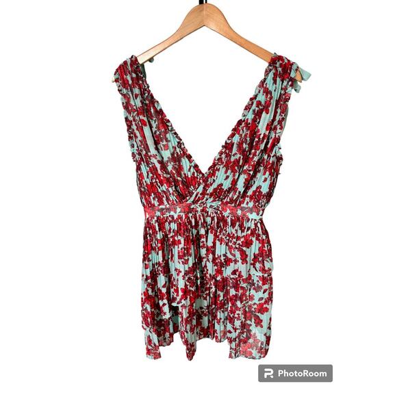 Talulah Super Bloom Mini Dress In Red Floral Garden - Picture 3 of 8